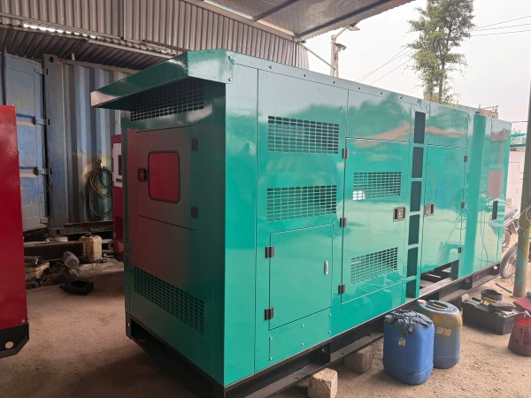Máy phát điện Cummins 250kVA diesel công nghiệp vận hành bền bỉ, tiết kiệm nhiên liệu